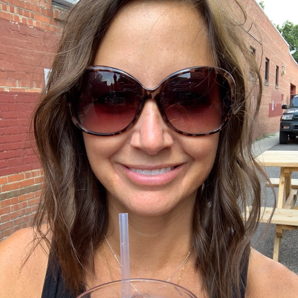 Meet your Posher, Cindy